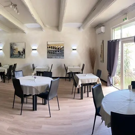 L'escale Des Alpilles Hotel