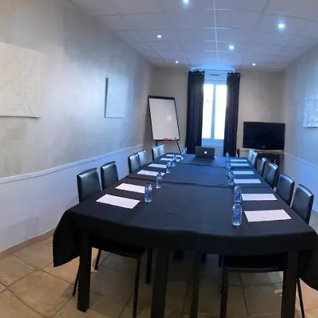 L'escale Des Alpilles Hotel