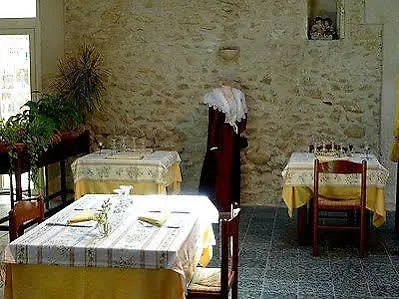 L'escale Des Alpilles Hotel 3*